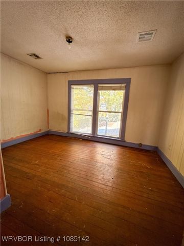 302 W Avenue E Street, Heavener, OK 74937