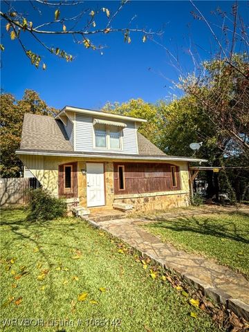 302 W Avenue E Street, Heavener, OK 74937