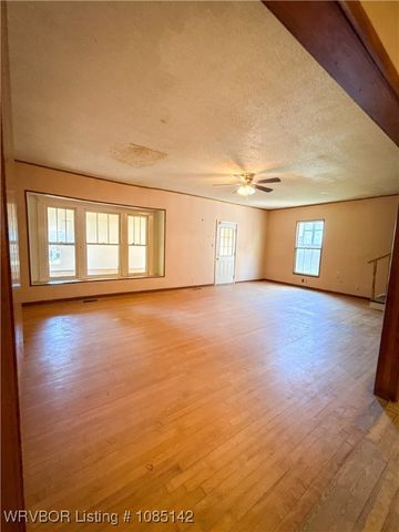 302 W Avenue E Street, Heavener, OK 74937