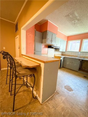 302 W Avenue E Street, Heavener, OK 74937