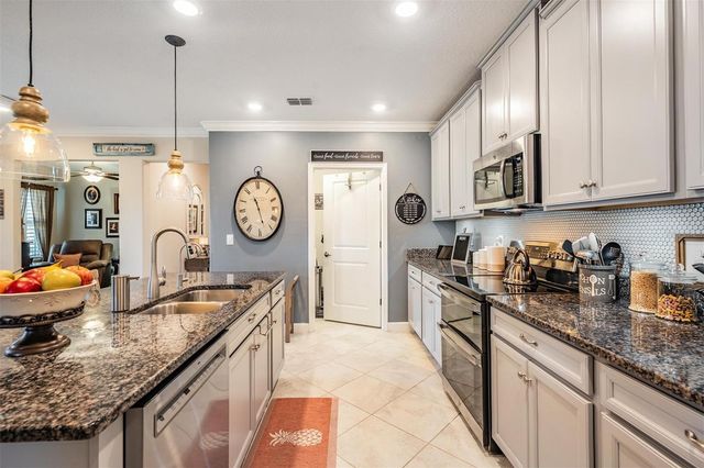 10320 ECHO DOCK LOOP, San Antonio, FL 33576