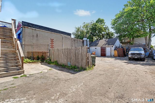 178 Linen Avenue, Bridgeport, CT 06604