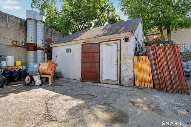 178 Linen Avenue, Bridgeport, CT 06604