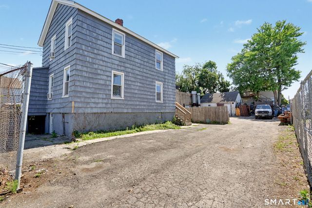 178 Linen Avenue, Bridgeport, CT 06604