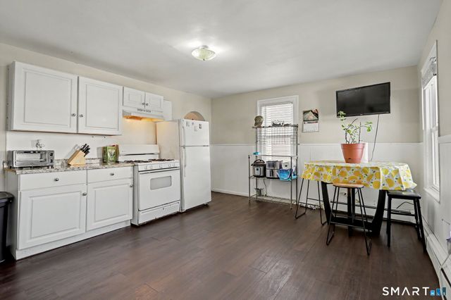 178 Linen Avenue, Bridgeport, CT 06604