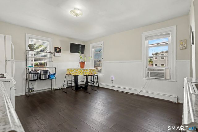 178 Linen Avenue, Bridgeport, CT 06604