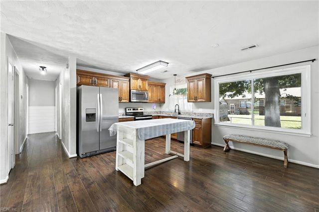 1805 Womble CT, Hampton, VA 23663
