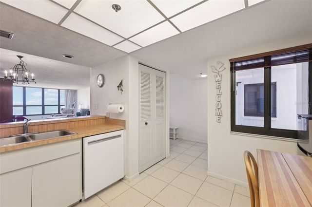 11 SUNSET DRIVE 502, Sarasota, FL 34236