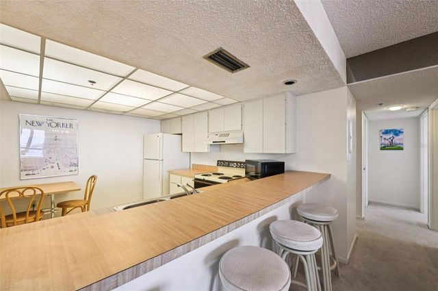 11 SUNSET DRIVE 502, Sarasota, FL 34236