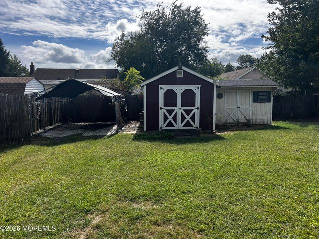 35 Wood Avenue, Port Monmouth, NJ 07758