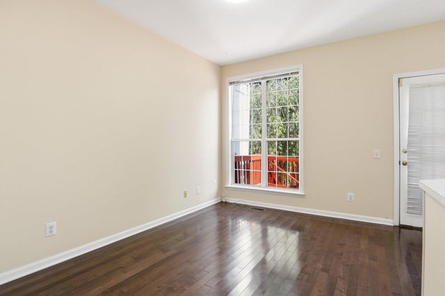 47606 WATKINS ISLAND SQ, Sterling, VA 20165