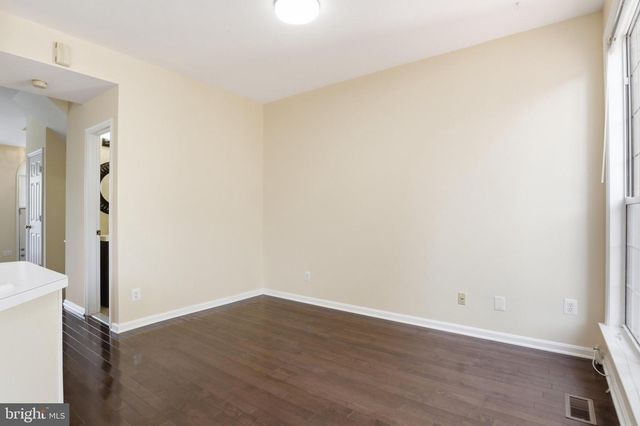 47606 WATKINS ISLAND SQ, Sterling, VA 20165