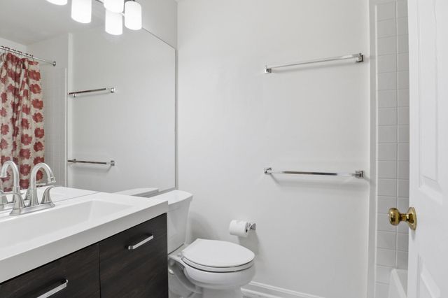 47606 WATKINS ISLAND SQ, Sterling, VA 20165