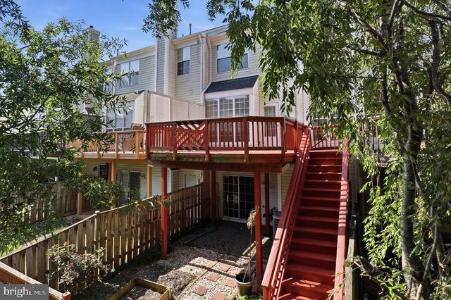 47606 WATKINS ISLAND SQ, Sterling, VA 20165