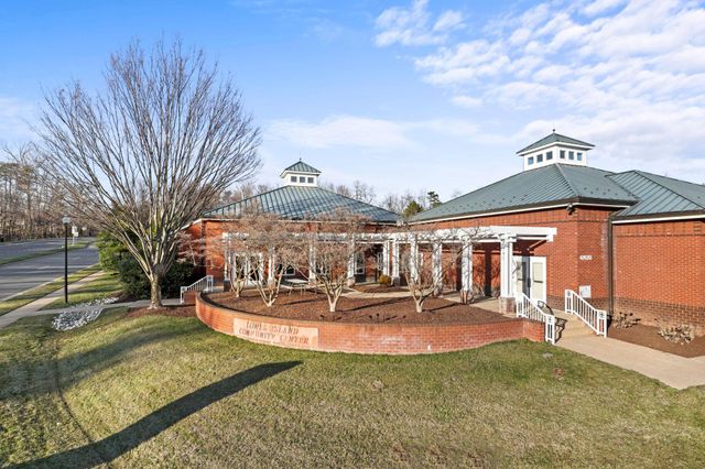 47606 WATKINS ISLAND SQ, Sterling, VA 20165