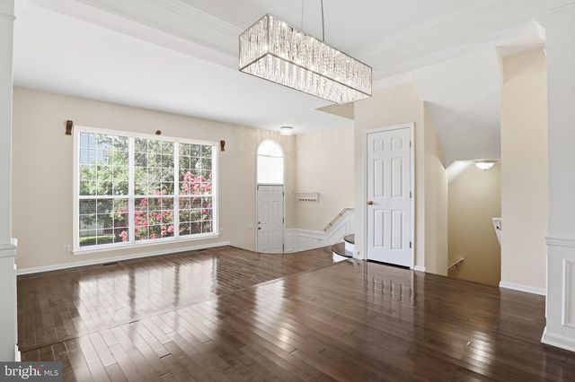 47606 WATKINS ISLAND SQ, Sterling, VA 20165