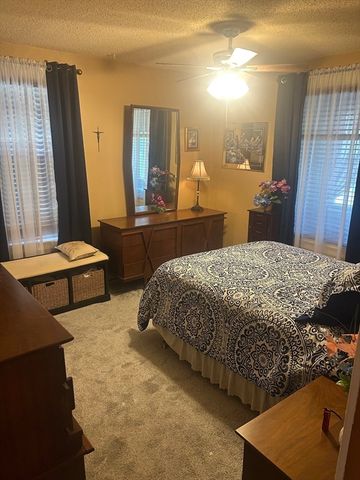61 Catherine St, Chicopee, MA 01013