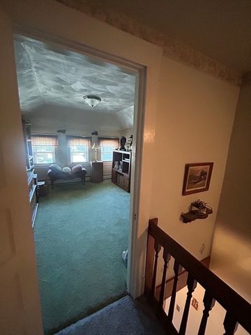 61 Catherine St, Chicopee, MA 01013