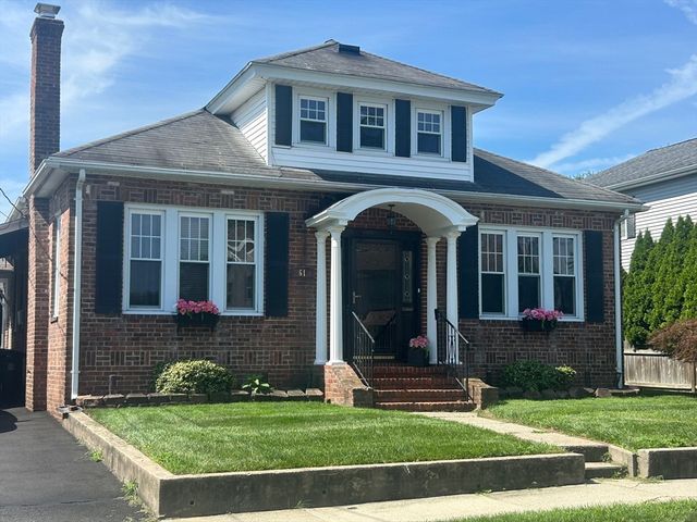 61 Catherine St, Chicopee, MA 01013