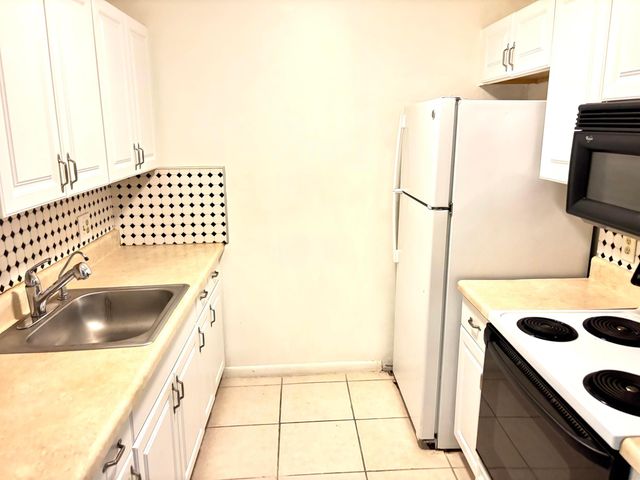 13350 SW 1ST Street 108P, Pembroke Pines, FL 33027