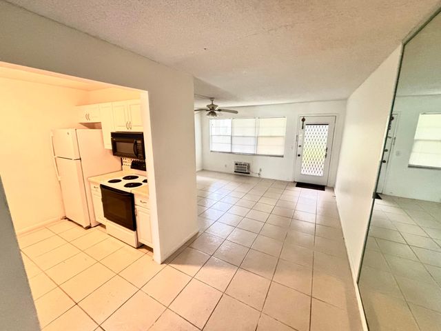 13350 SW 1ST Street 108P, Pembroke Pines, FL 33027