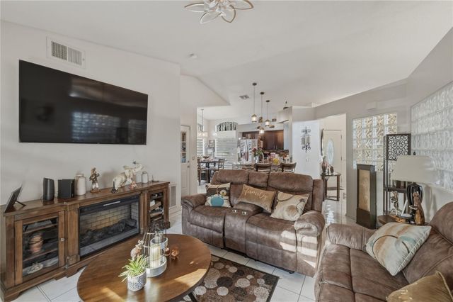 1521 LARKS NEST COURT, Orlando, FL 32824