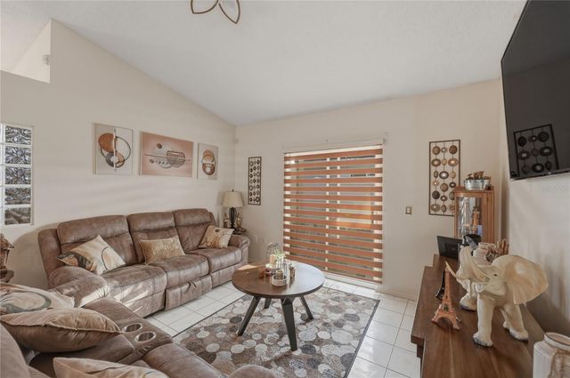 1521 LARKS NEST COURT, Orlando, FL 32824