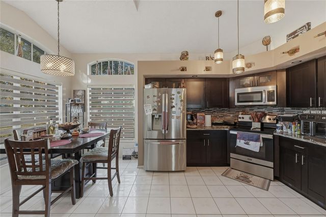 1521 LARKS NEST COURT, Orlando, FL 32824