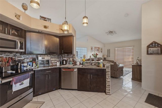 1521 LARKS NEST COURT, Orlando, FL 32824