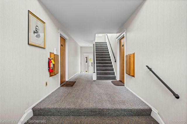 29484 Hoover Road, Warren, MI 48093