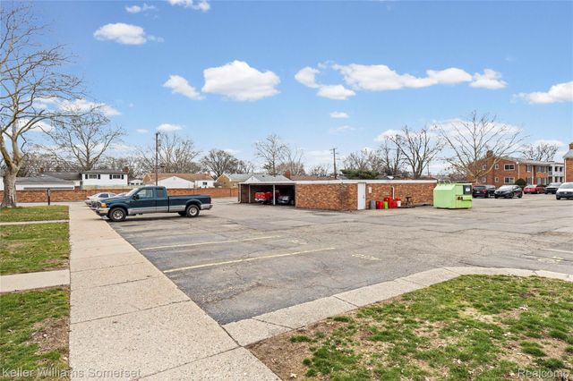 29484 Hoover Road, Warren, MI 48093