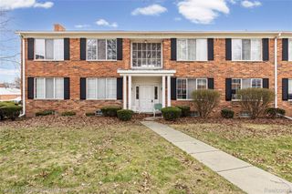 29484 Hoover Road, Warren, MI 48093