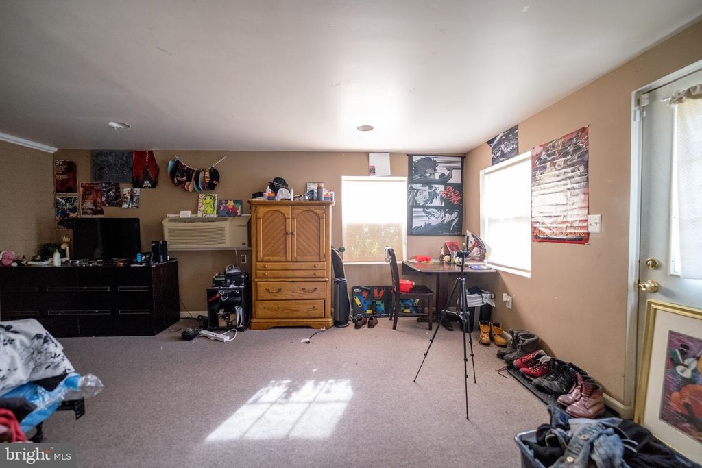 Image 18 of property listing at 4125 RONIS, Pikesville, MD 21208