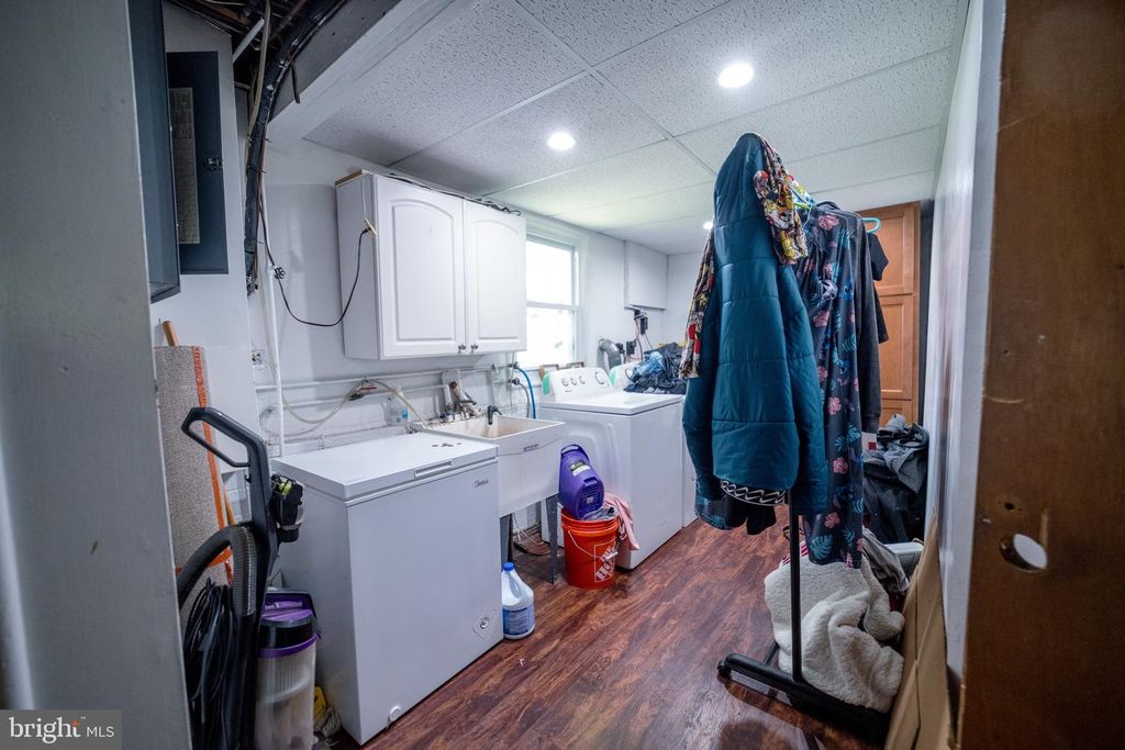 Image 24 of property listing at 4125 RONIS, Pikesville, MD 21208