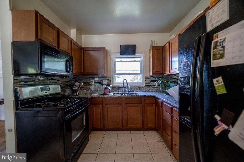 Image 27 of property listing at 4125 RONIS, Pikesville, MD 21208