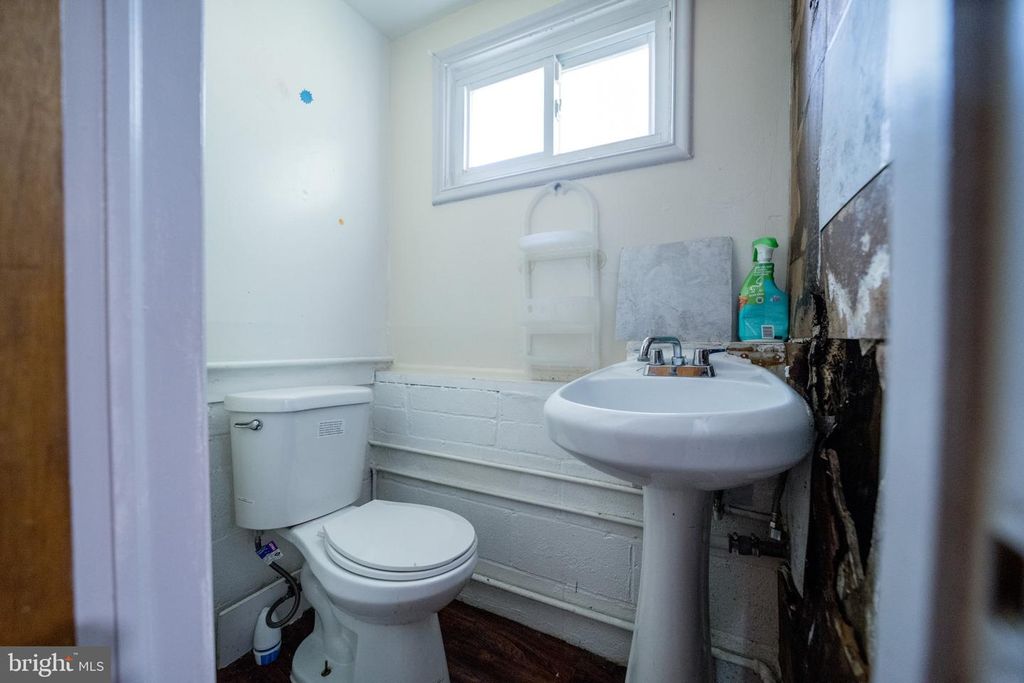 Image 31 of property listing at 4125 RONIS, Pikesville, MD 21208