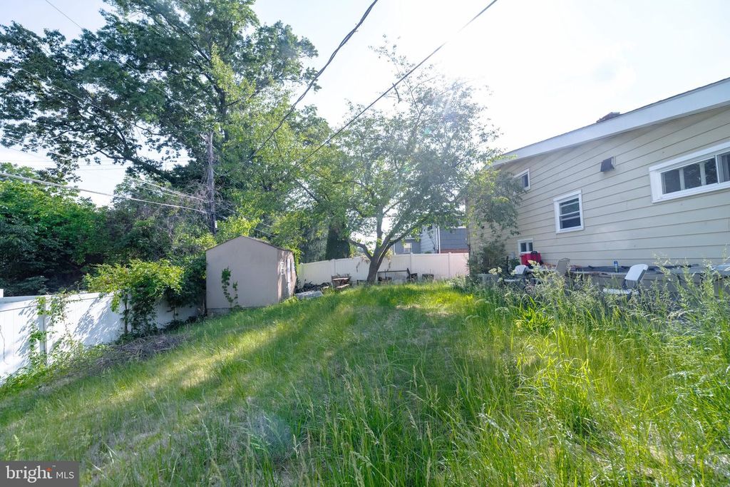 Image 37 of property listing at 4125 RONIS, Pikesville, MD 21208