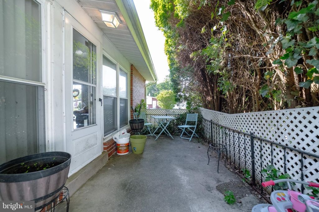 Image 40 of property listing at 4125 RONIS, Pikesville, MD 21208