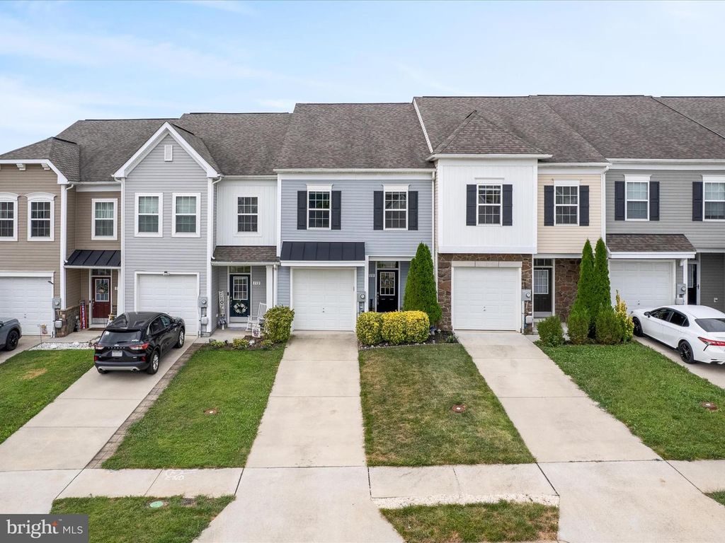 110 OFLANNERY CT, Martinsburg, WV 25403