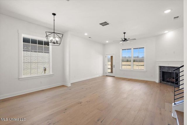 514 Bolivar Drive, Nesbit, MS 38651