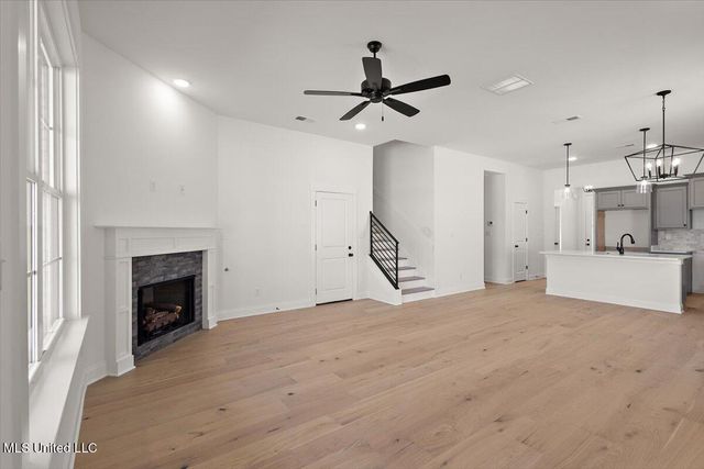 514 Bolivar Drive, Nesbit, MS 38651