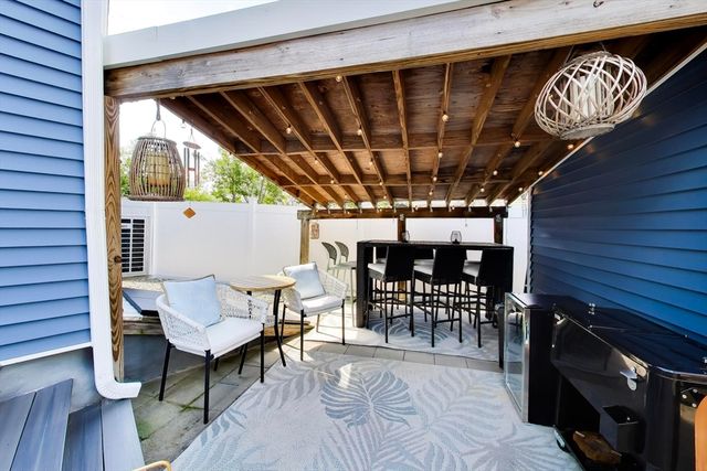 405 Whiting Ave, Dedham, MA 02026