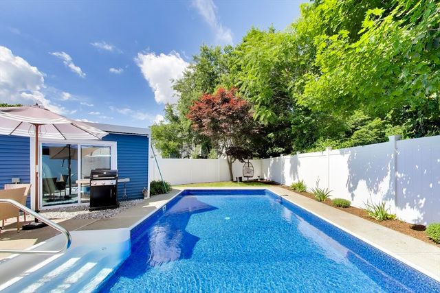 405 Whiting Ave, Dedham, MA 02026
