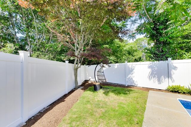 405 Whiting Ave, Dedham, MA 02026