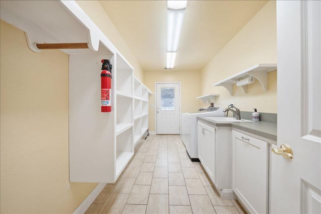 27769 Table Meadow Rd, Auburn, CA 95602