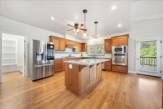 27769 Table Meadow Rd, Auburn, CA 95602