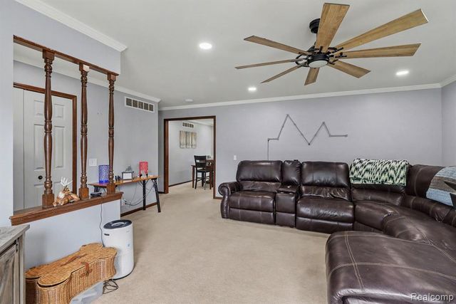 9442 Woodside Trail, Swartz Creek, MI 48473