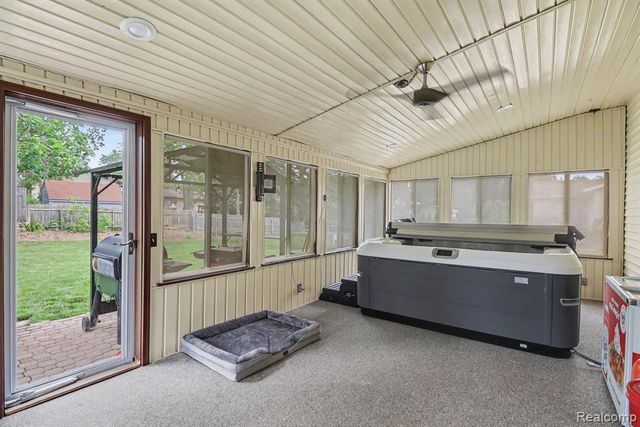 9442 Woodside Trail, Swartz Creek, MI 48473
