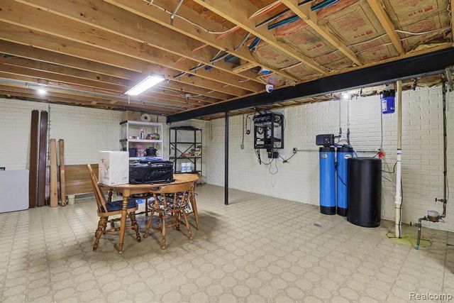 9442 Woodside Trail, Swartz Creek, MI 48473