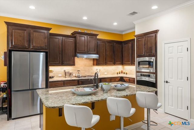 9550 Savannah Ridge Drive 11, Austin, TX 78726